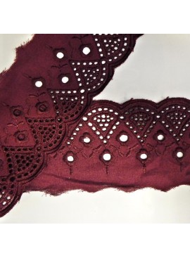 Cinta bordada inglesa burdeos