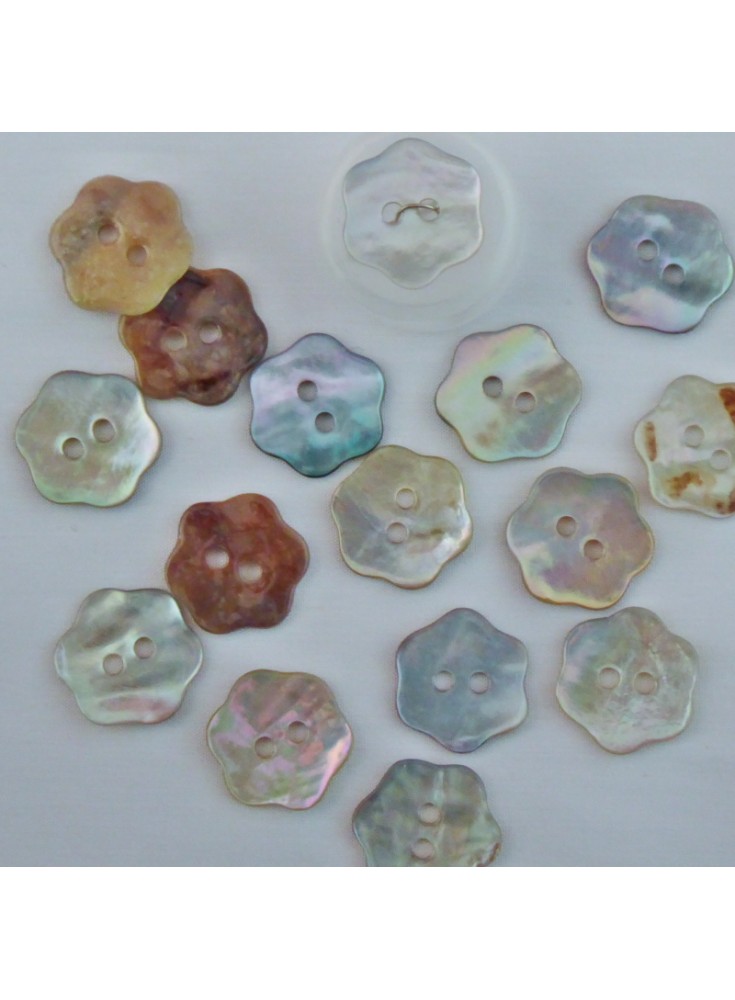 Mother-of-Pearl Flower Button