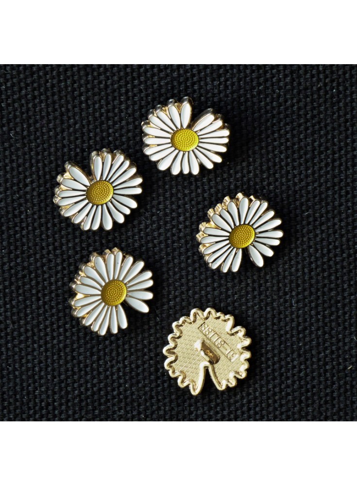 Daisy Metal Button